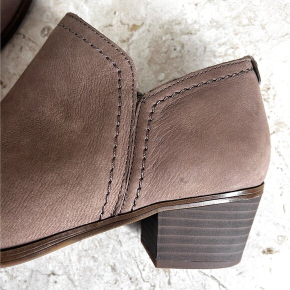 Naturalizer Zarie Ankle Booties 8 M Beige Taupe Leather Shoes Stacked Heel Nice! - Picture 3 of 12